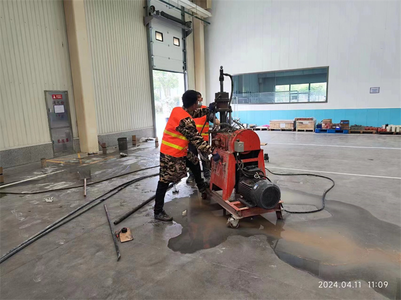 大余厂房地面下沉塌陷注浆加固施工